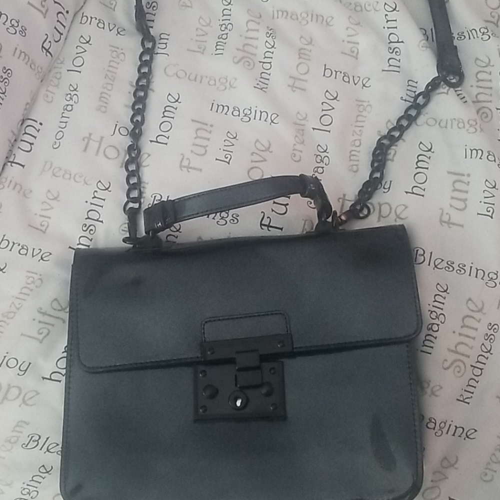 Black STEVE MADDEN Purse. BRAND NEW!!